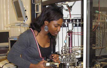 An undergraduate student performs semiconductor research