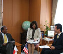 Photo of NSF Director Subra Suresh and MEXT Minister Hirofumi Hirano meeting.